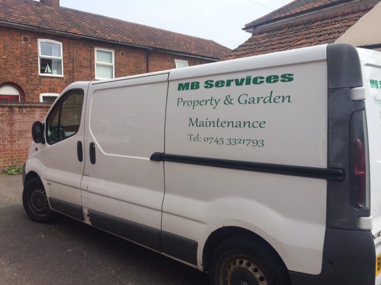 Gardeners Attleborough Gardening Company Norfolk Attleborough hedge trimming, cutting and tree surgery